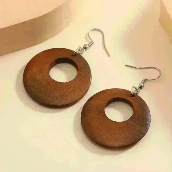 Hollow Round Shape Brown Color Dangle Earrings - Picture 2 of 3